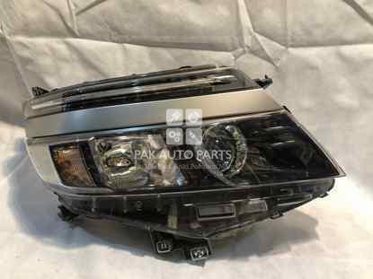 Picture of Toyota Noah 2015-16 Right Side Headlight