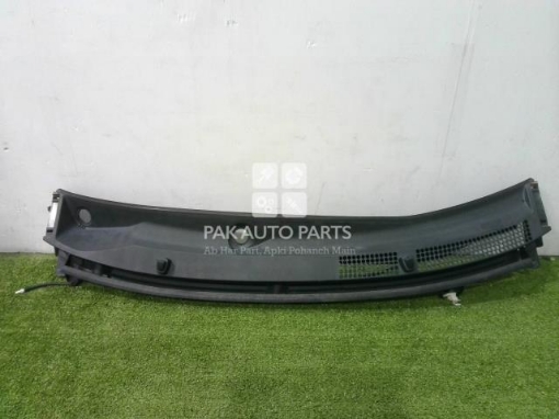 Picture of Daihatsu Cast Wind Screen Wiper Shield