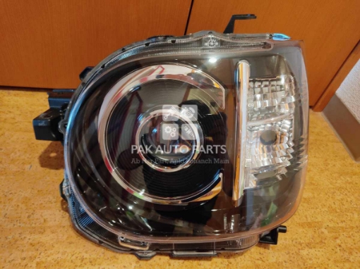 Picture of Daihatsu Mira Tocot Headlight