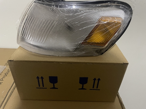 Picture of Toyota Corolla AE100 1996-1997 Headlight Corner Lamp