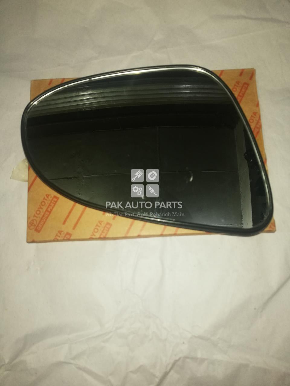 Picture of Toyota Aqua Side Mirror Plate