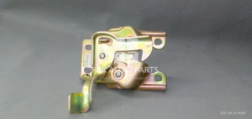 Picture of Suzuki Cultus Old Model  Bonnet Lock