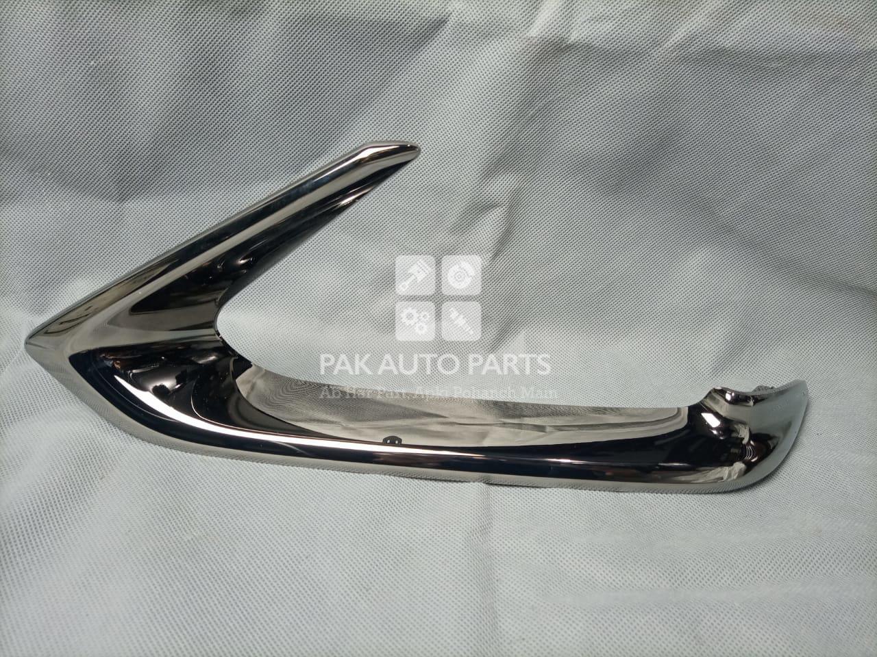 Picture of Toyota Aqua(NHP10)Rear Bumper Chrome Garnish(1pcs)