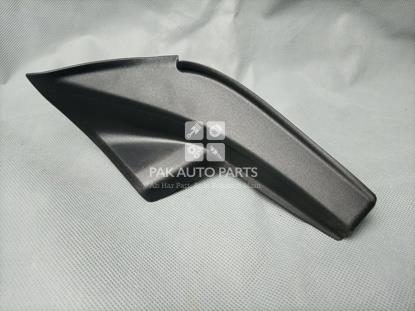 Picture of Toyota Voxy(ZRR80)Wiper Shield Corner(1pcs)