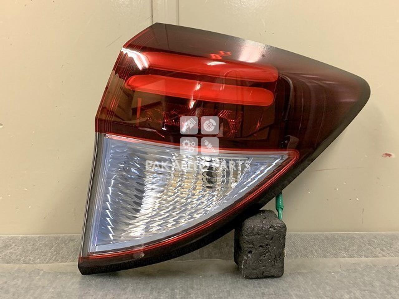 Picture of Honda Vezel Hybrid 2013-18 Fender Tail Light (Backlight)