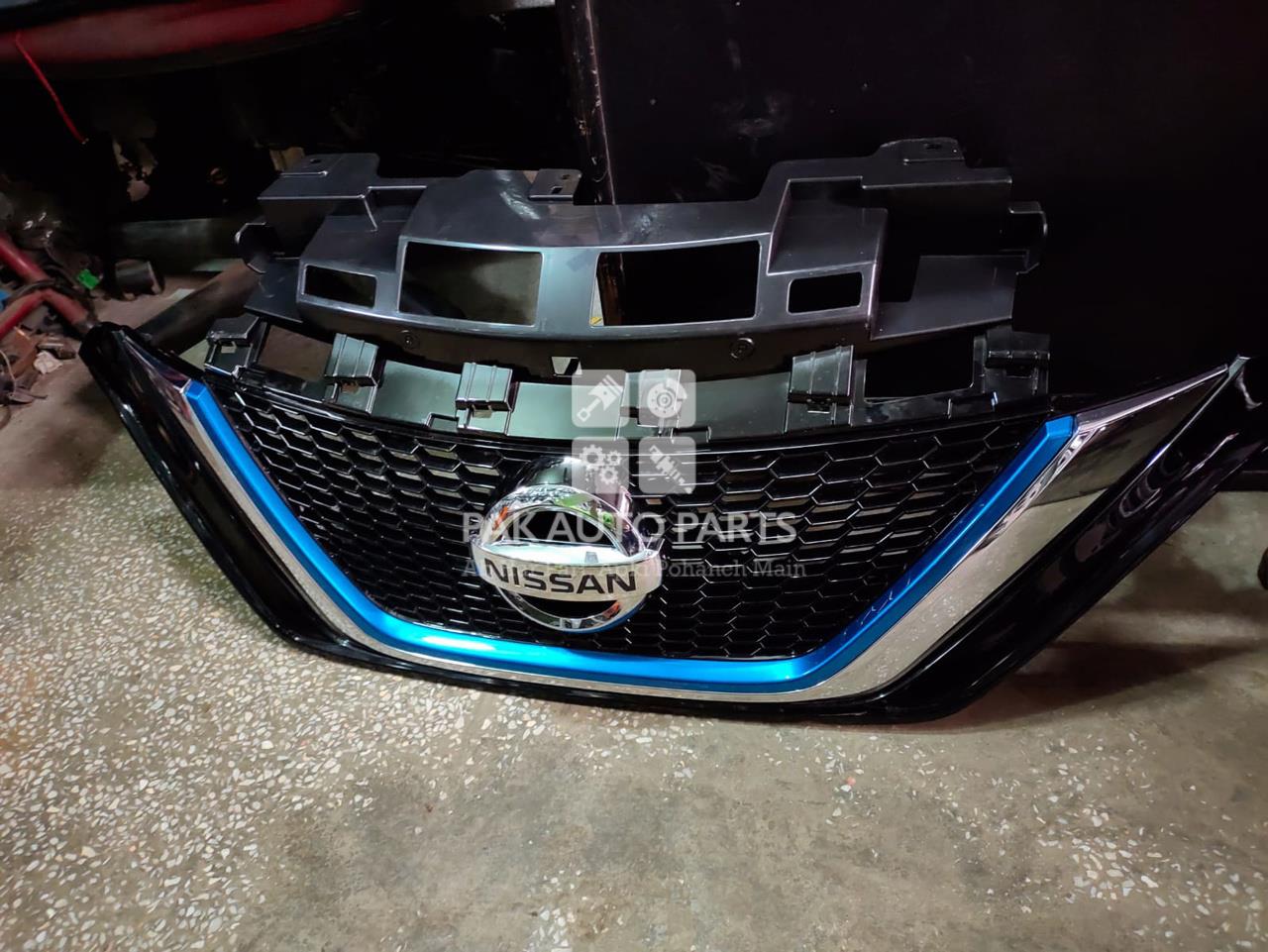 Picture of Nissan Note Front Grill E power