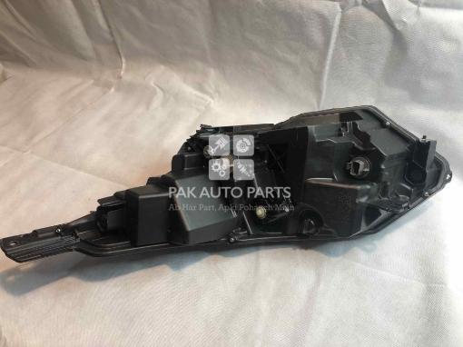 Picture of Honda Vezel 2017 Right Side SMD Headlight
