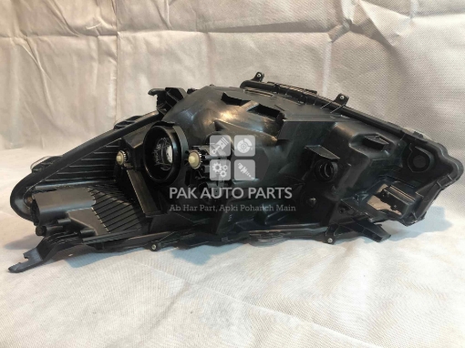 Picture of Toyota Vitz 2018 Right Side Halogen Headlight