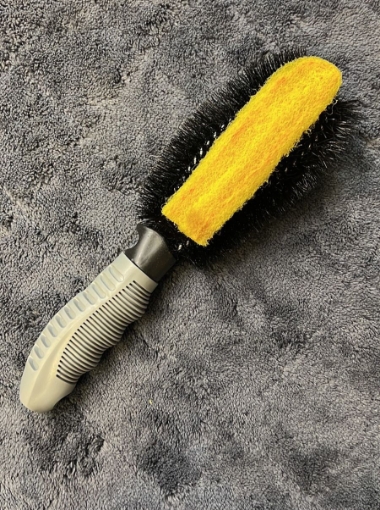 Picture of Car Tyre Rim Cleaning Brush Yellow