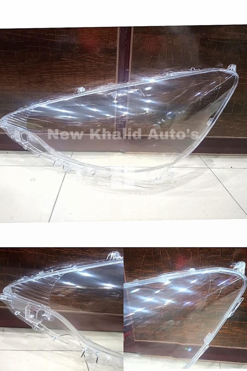 Picture of Toyota Aqua 2012 Headlight Glass