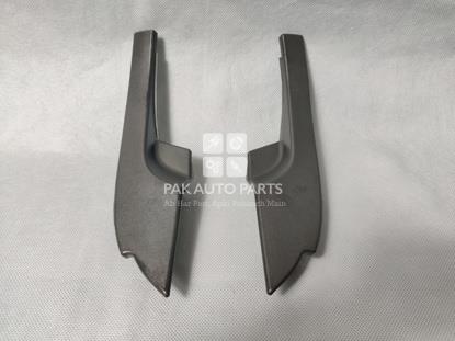 Picture of Daihatsu Move (LA 150) Wiper Shield Corner