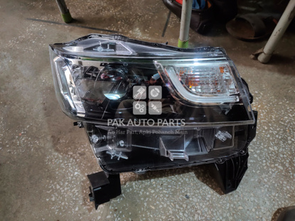 Picture of Suzuki Wagon R MH55 late 2022 Headlight Right Side