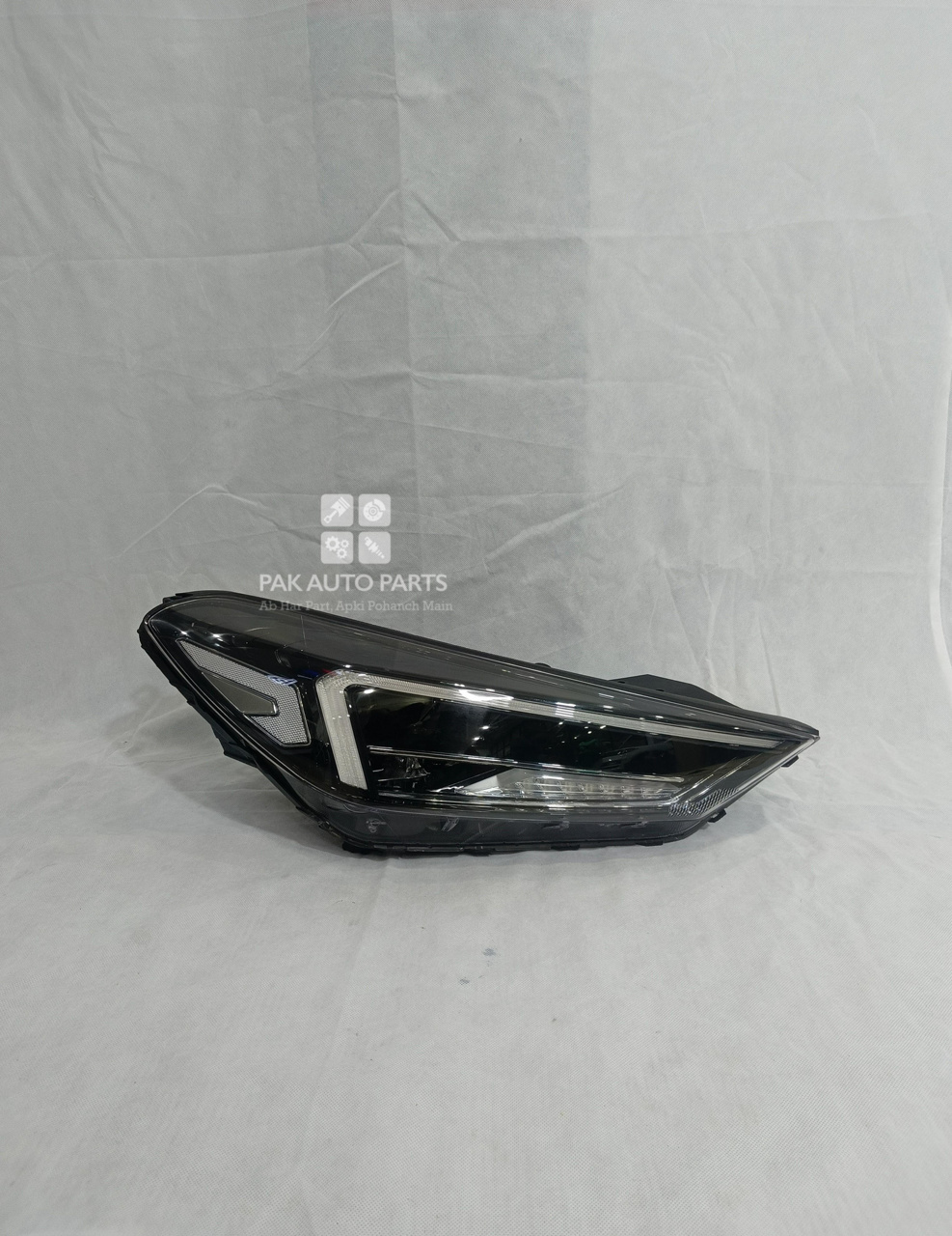 Picture of Hyundai Tucson  2020-2025 Right Headlight