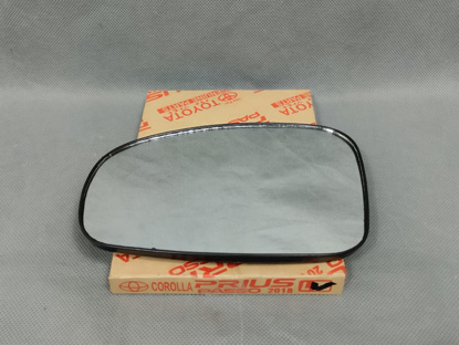 Picture of Toyota Prius /Pasoo 2018-24 Side Mirror Glass Plate