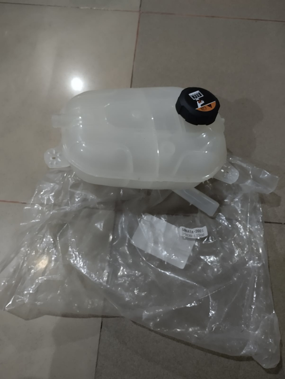 Picture of Hyundai Sonata 2020-2024 Radiator Coolant Bottle