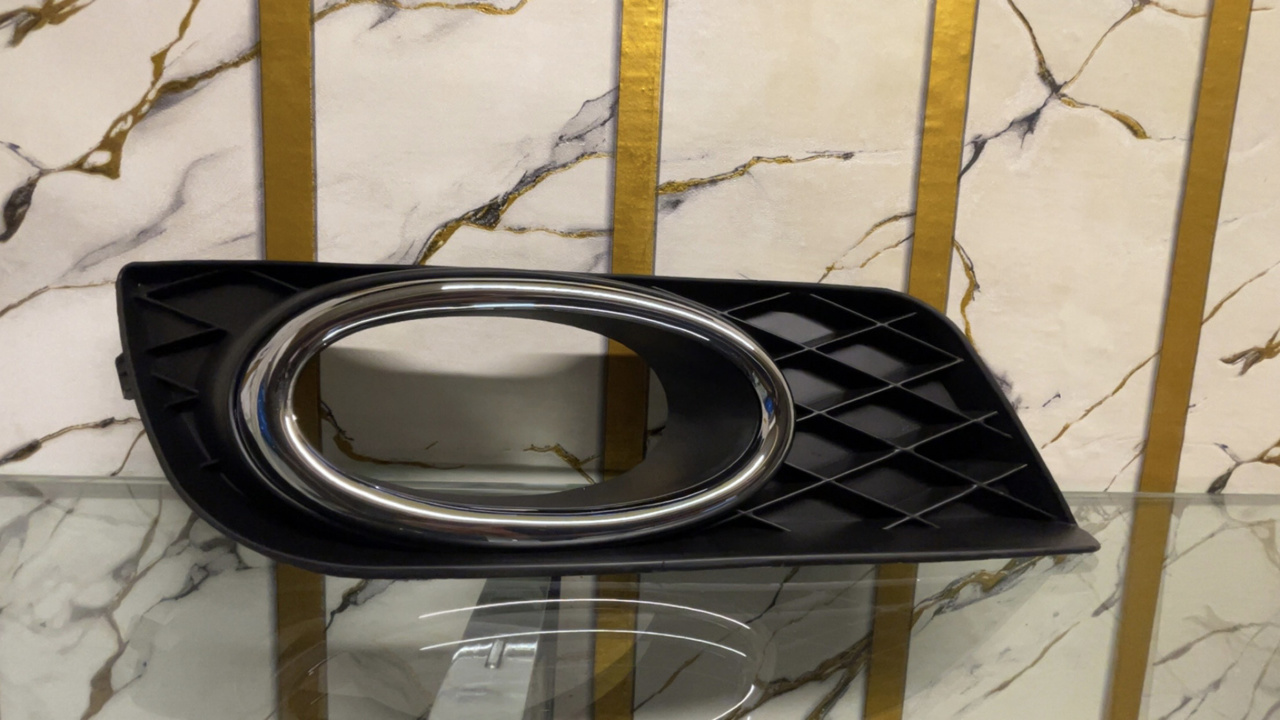 Picture of Honda Civic 2012-16 Fog Cover (Chrome)